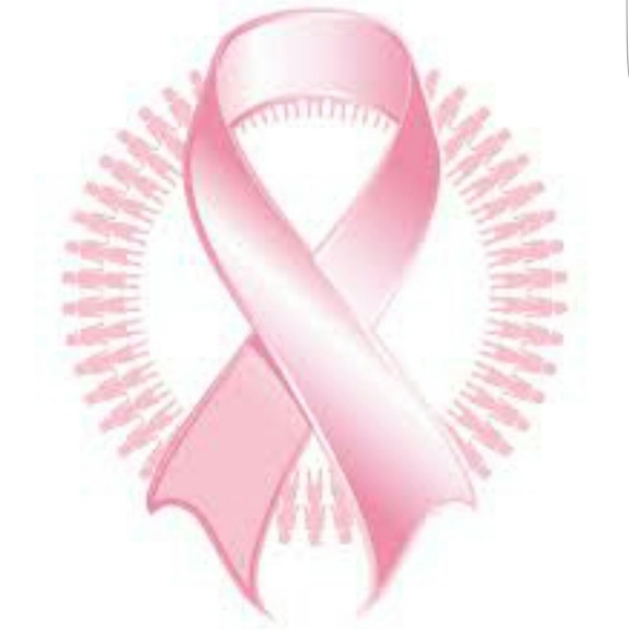 Meet your Posher Ambassador, Laurie 🐞 - Picture 8 of 8